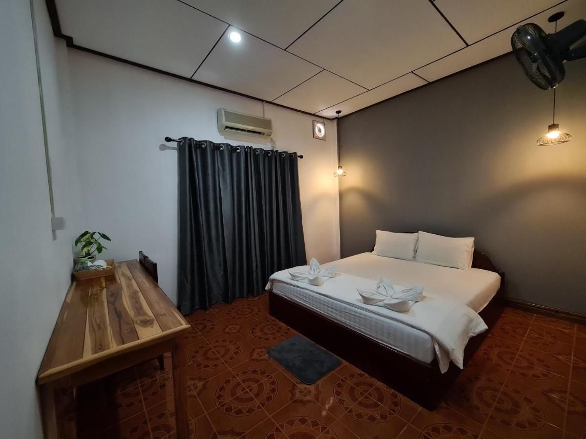 Saphaothong Guesthouse Vang Vieng Εξωτερικό φωτογραφία