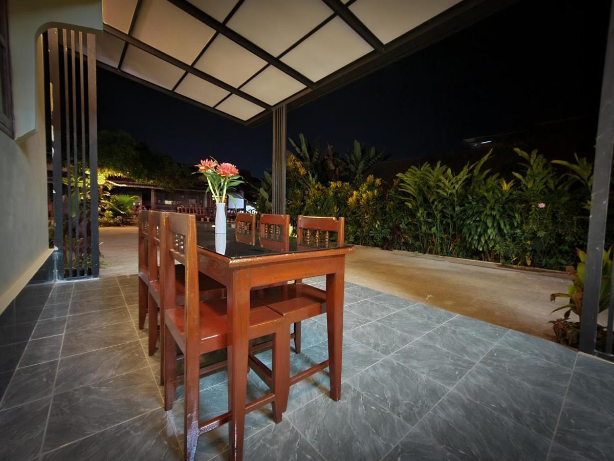 Saphaothong Guesthouse Vang Vieng Εξωτερικό φωτογραφία