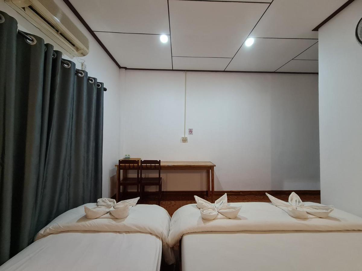 Saphaothong Guesthouse Vang Vieng Εξωτερικό φωτογραφία