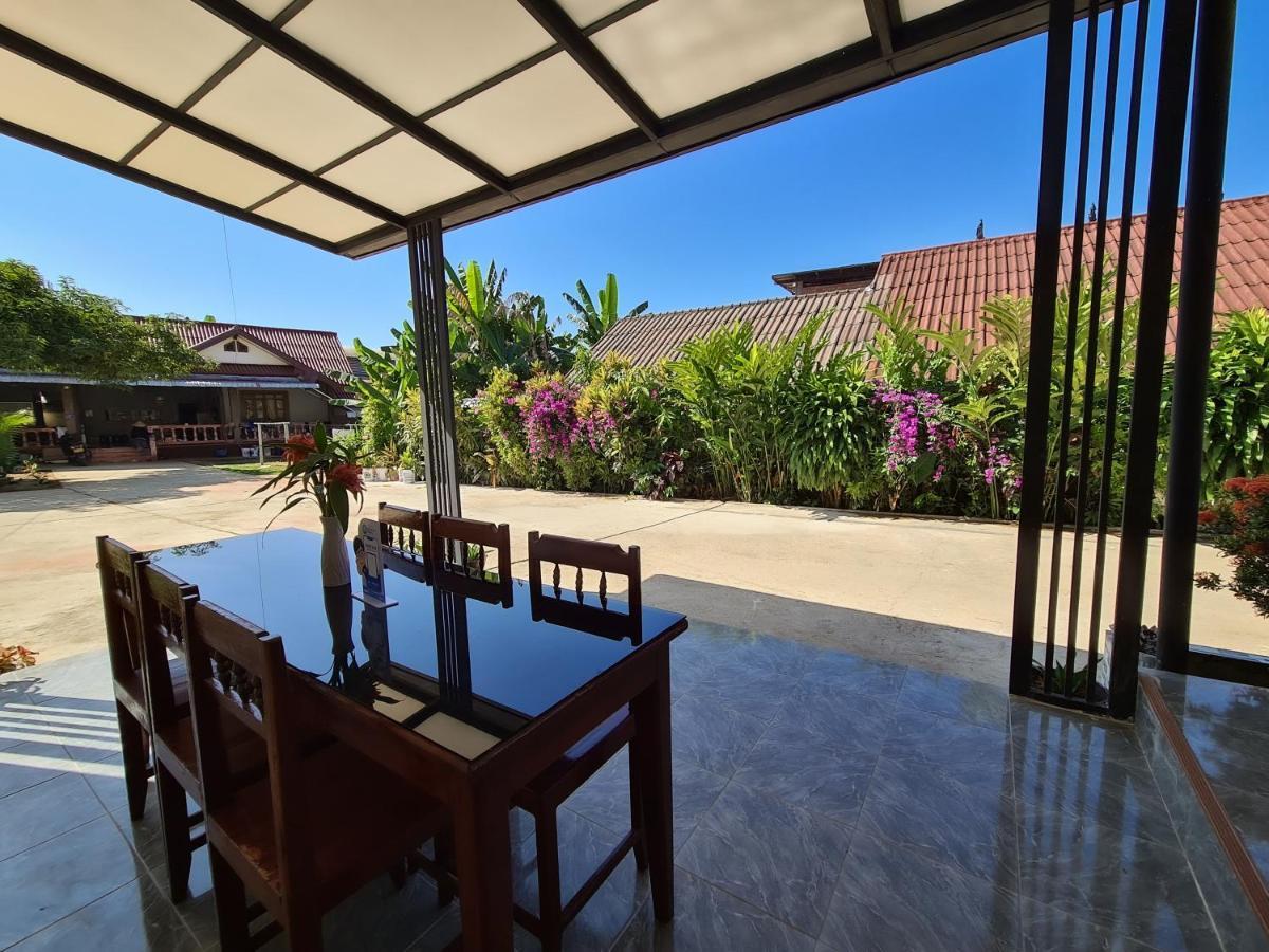 Saphaothong Guesthouse Vang Vieng Εξωτερικό φωτογραφία