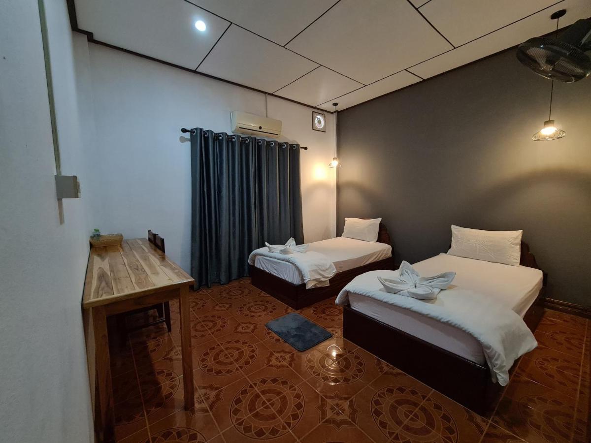 Saphaothong Guesthouse Vang Vieng Εξωτερικό φωτογραφία