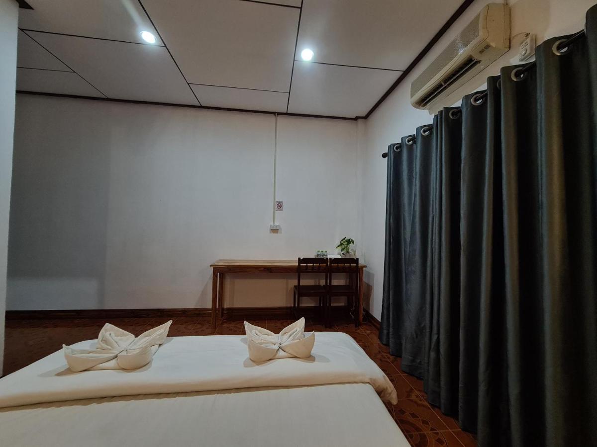 Saphaothong Guesthouse Vang Vieng Εξωτερικό φωτογραφία