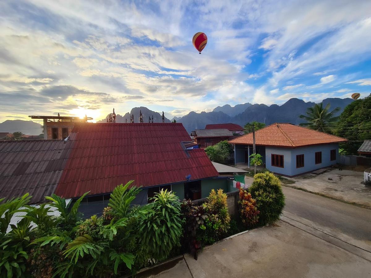 Saphaothong Guesthouse Vang Vieng Εξωτερικό φωτογραφία