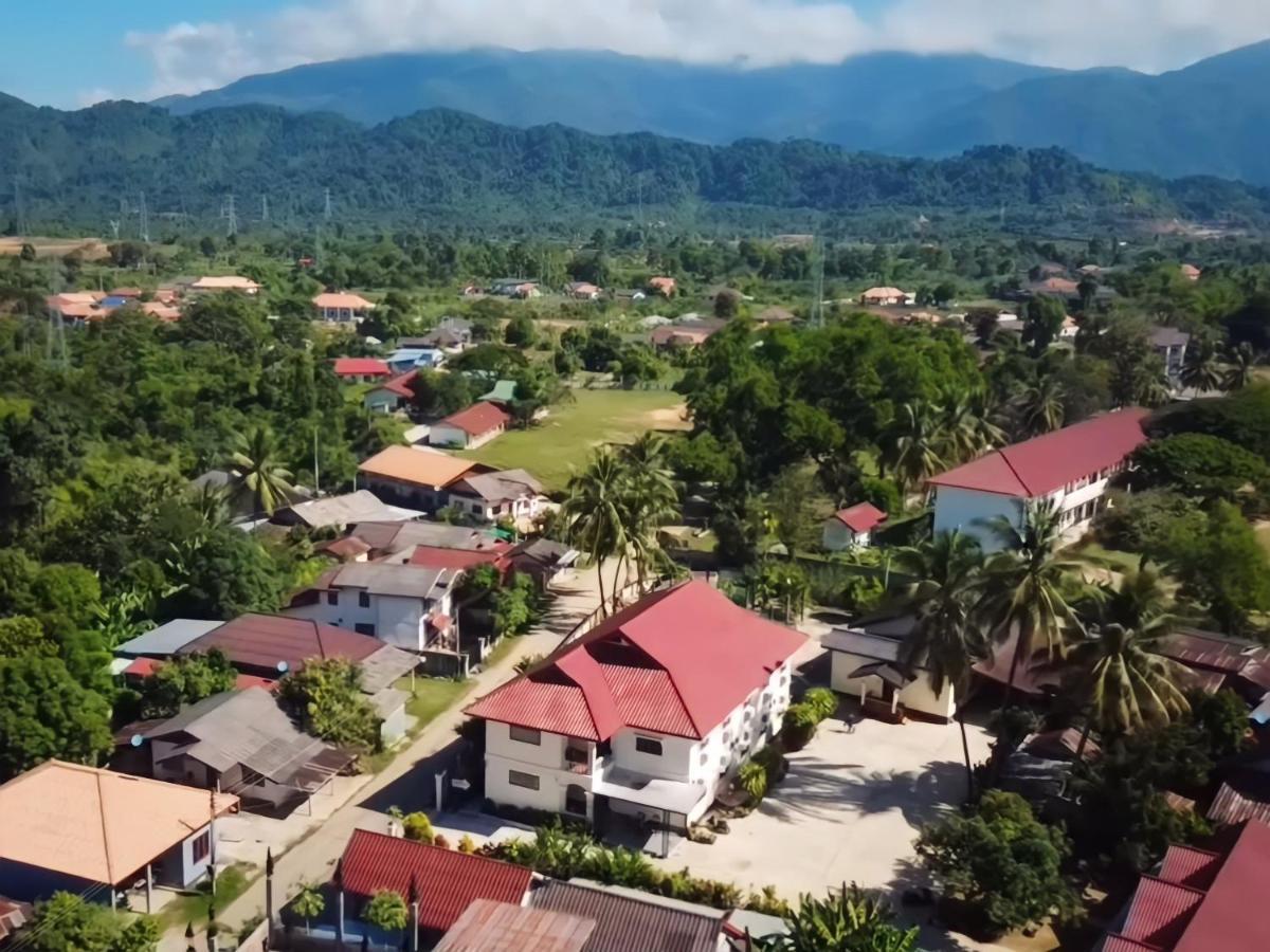 Saphaothong Guesthouse Vang Vieng Εξωτερικό φωτογραφία