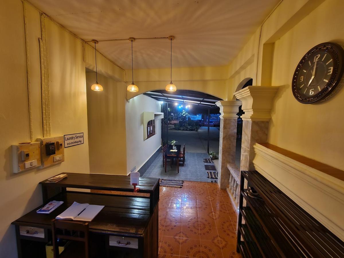 Saphaothong Guesthouse Vang Vieng Εξωτερικό φωτογραφία