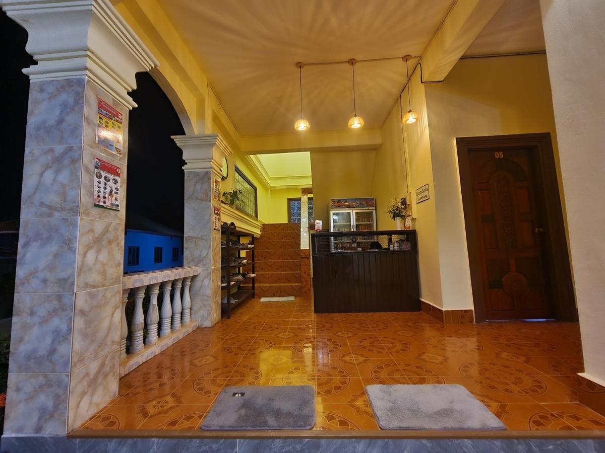 Saphaothong Guesthouse Vang Vieng Εξωτερικό φωτογραφία