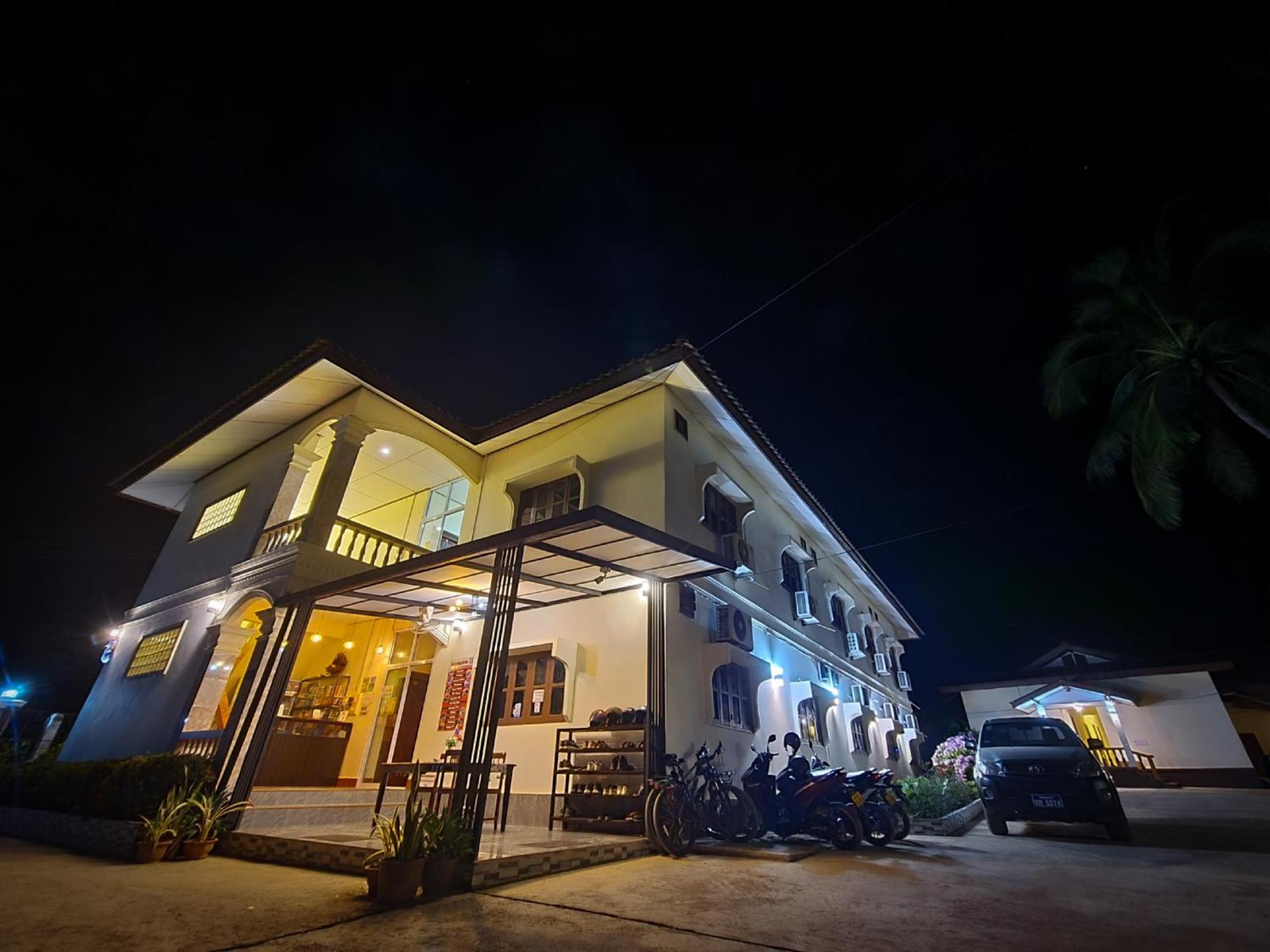 Saphaothong Guesthouse Vang Vieng Εξωτερικό φωτογραφία