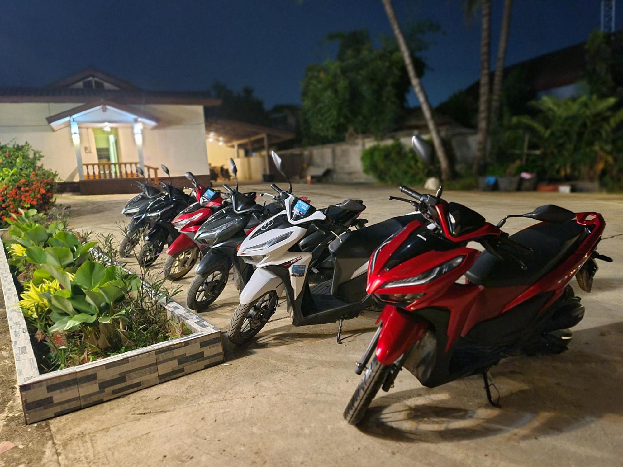 Saphaothong Guesthouse Vang Vieng Εξωτερικό φωτογραφία